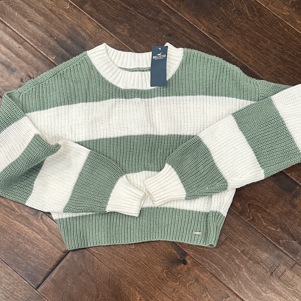 Hollister Women's Sage and Cream Striped Sweater